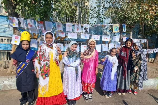 مراسم گرامیداشت هفته بهداشت روان در دبستان هاشمی رفسنجانی شهرستان قرچک 