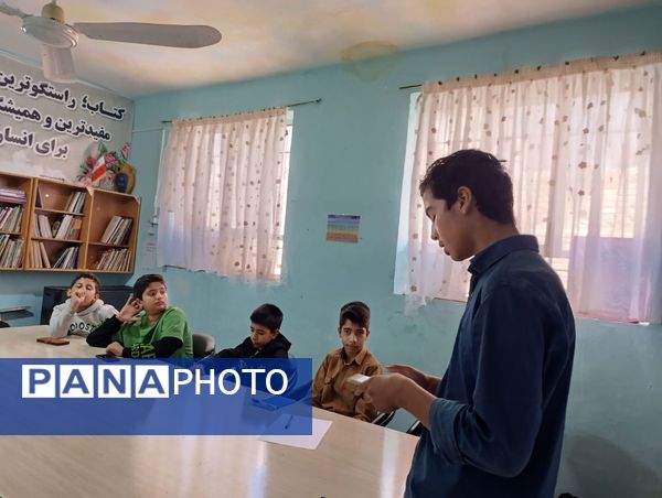 کارگاه خبرنگاری و انتخاب سر دبیر خبرنگاران پسر در شهرستان خلیل‌آباد 