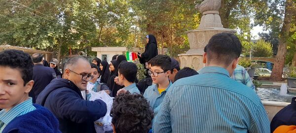 تجمع دانش‌آموزان البرزی در راستای پویش «اسرائیل او را کشت» در مصلی کرج 