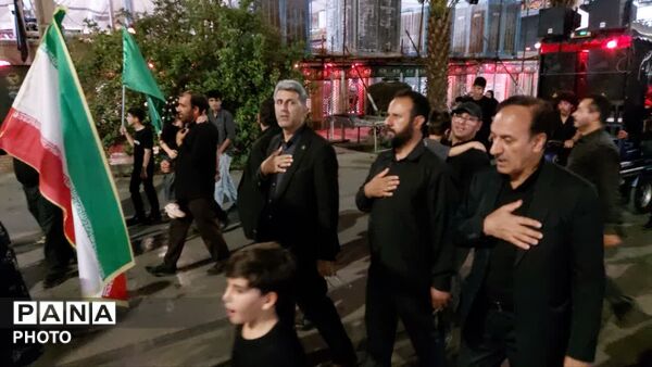 برپایی هیئت دانش آموزی در تجمعات شبانه مردم ولایتمدار طبس