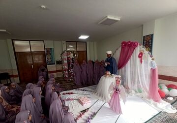 جشن تکلیف دختران در مدرسه فاطمه‌الزهرا (س)
