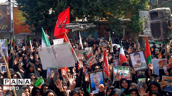 روزی که تاریخ اشک می‌ریزد؛ تشییع شکوهِ بی‌مانند رهبر شهید