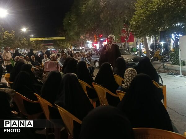 کافه گفتگوی حسینیه امام خمینی در دویست و هشتمین شب از اجتماعات مردمی نیشابور 