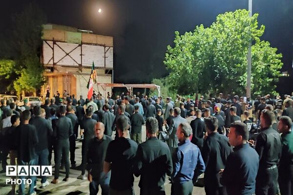 هیئت زنجیر زنی ابا عبدالحسین،  شب تاسوعا در شهر بار نیشابور 