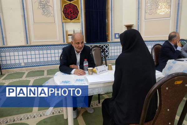 میز خدمت استاندار فارس ویژه جوانان و دانشجویان