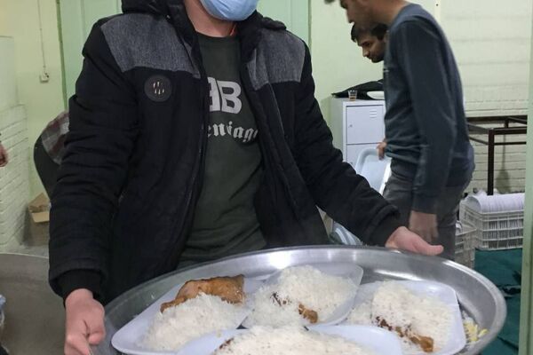 مراسم افطاری در دبیرستان نمونه آیت الله خامنه ای