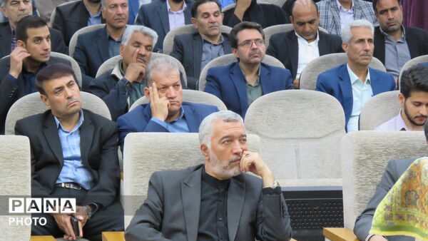 هم‌اندیشی برای تحول در آموزش با حضور مدیر کل آموزش و پرورش خراسان رضوی
