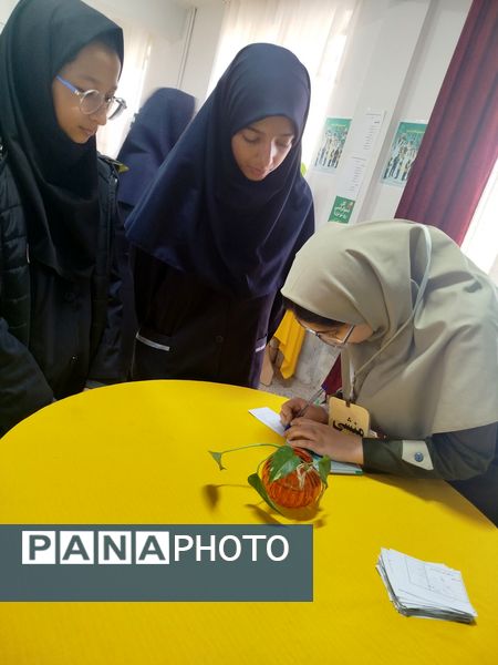 پانتخابات انجمن ورزشی در مدرسه حضرت سکینه (س)