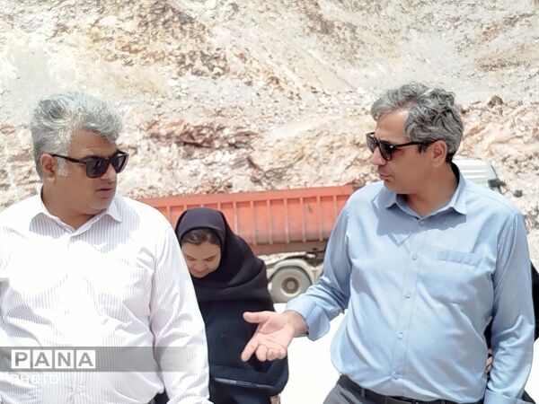 بازدید فرماندار کاشمر از معدن کائولن 