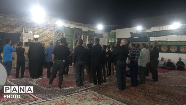 اجتماع عاشقان حسینی در شب اربعین در حسینیه امام رضا(ع)