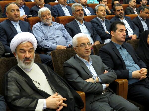 آیین تجلیل از معلمان نمونه استانی در بجنورد