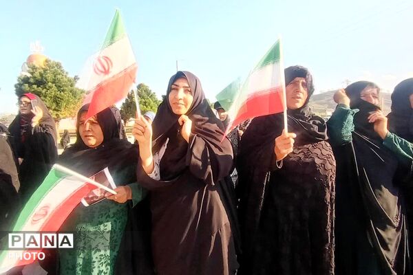 بیعت دانش‌آموزان دیشموکی  با رهبر انقلاب
