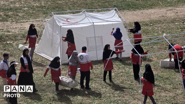نبرد با دشواری؛ تمرین اقتدار امدادگران هلال‌احمر در ارتفاعات لردگان