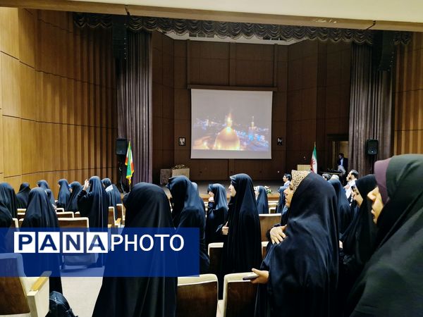 آیین تجلیل از منتخبان چهل و دومین دوره مسابقات قرآن و عترت و نماز در ناحیه ۳ مشهد مقدس