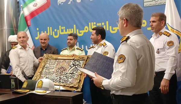 تجلیل از کشاورزان نمونه و دهیارها در پلیس راه استان البرز 