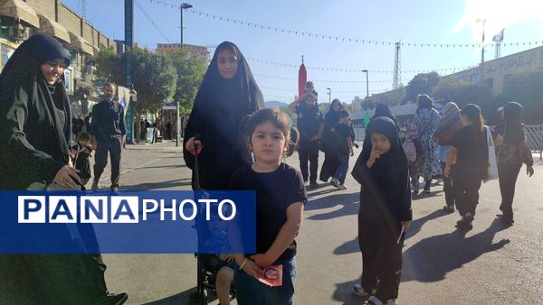  برپایی موکب‌های خدمات‌رسانی در مشهد مقدس برای جاماندگان اربعین حسینی 