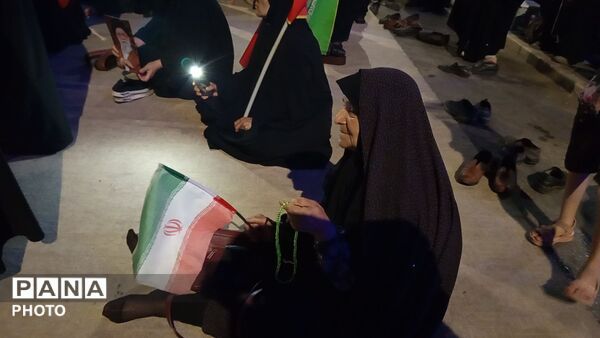 هم‌نشینی‌های همیشگی در حسینیه امام خمینی (ره)