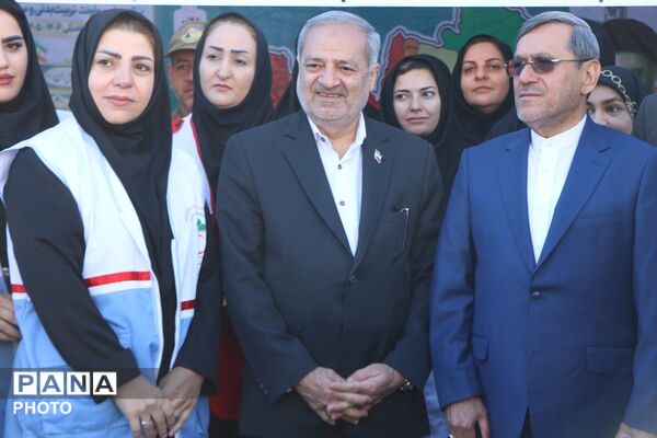 «مهر کریمانه» با حضور وزیر آموزش و پرورش در دبستان پروین اعتصامی بهارستان‌دو