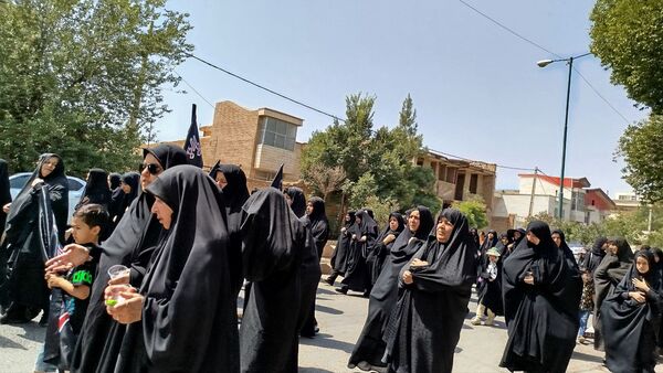 حماسه جاماندگان اربعین در محلات و نیم‌ور؛ تصاویری از عشق و ارادت