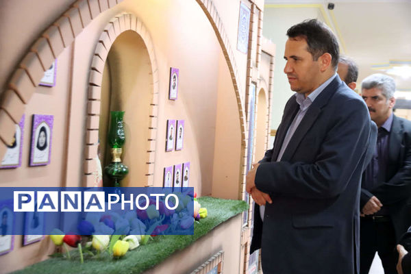 بازدید مدیر آموزش و پرورش اسلامشهر از بازارچه خیریه دبستان شاهد فاطمه زهرا(س)