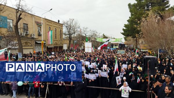 راهپیمایی ۲۲ بهمن نشان دهنده همبستگی و اتحاد مردم ایران 