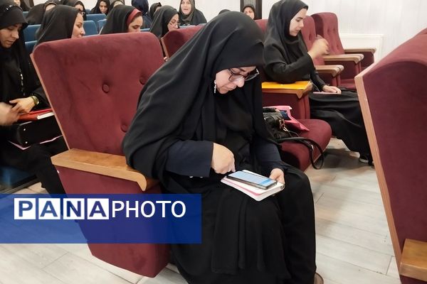 جلسه عمومی مدیران مدارس منطقه کهریزک 