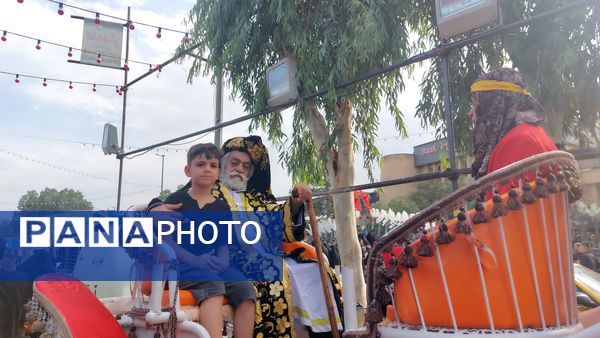 جلوه‌هایی از حرکت نمادین کاروان اسرای کربلا در قم