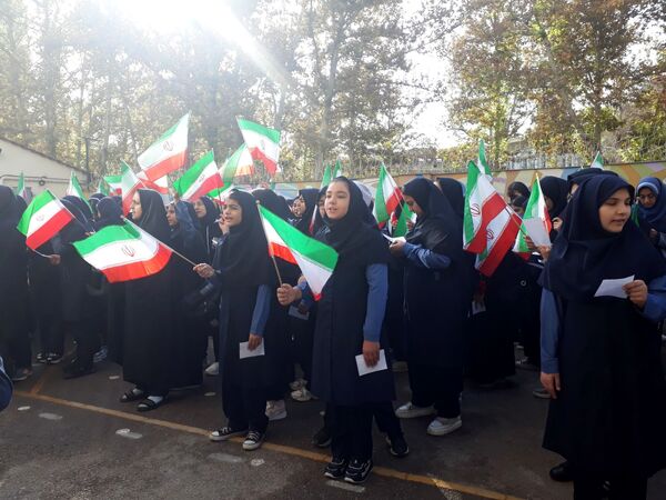 طلوعی تازه برای دانش‌آموزان دبیرستان مصلی نژاد حضرت زهرا در اول مهر