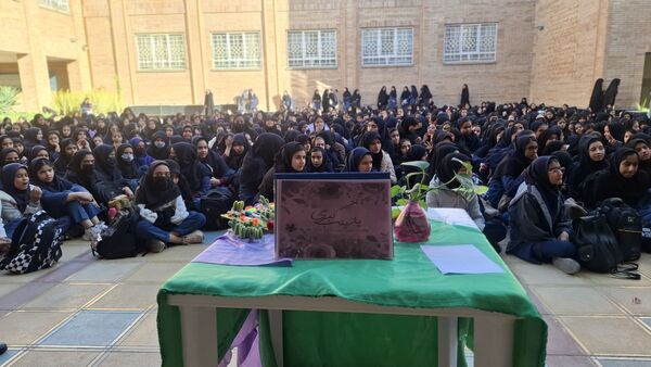 جشن ولادت حضرت زینب(س) در دبیرستان سردار سلیمانی ۳