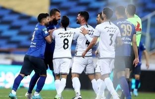 مشهد میزبان دیدار استقلال  مقابل گل‌گهر 