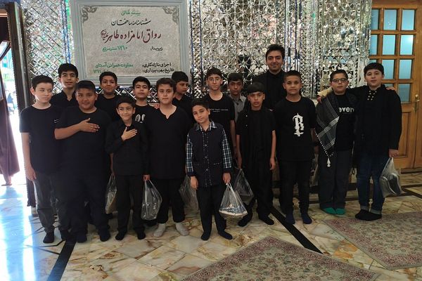 حضور دانش‌آموزان دبستان هیأت امنایی شهید قلنبر ناحیه دو شهرری در مراسم شهادت حضرت عبدالعظیم (ع)