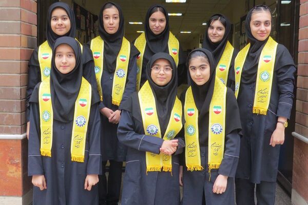 مراسم هفته پژوهش در دبیرستان بانو عفت آهنگری شهرری