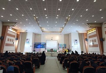 رقابت پرشور دانش‌آموزان در چهل‌وچهارمین دوره مسابقات قرآن، عترت و نماز 