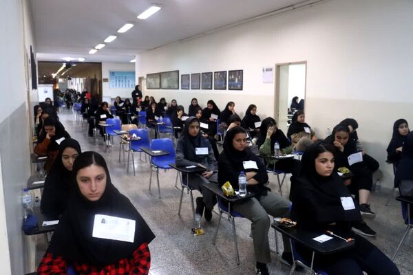 غوغای دانشگاه فردوسی مشهد در روز کنکور ۱۴۰۴