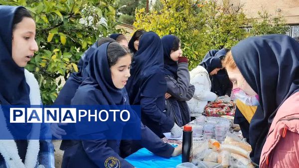 جشنواره بازارچه خوارزمی در دبیرستان بهرام رزمی ناحیه یک شیراز