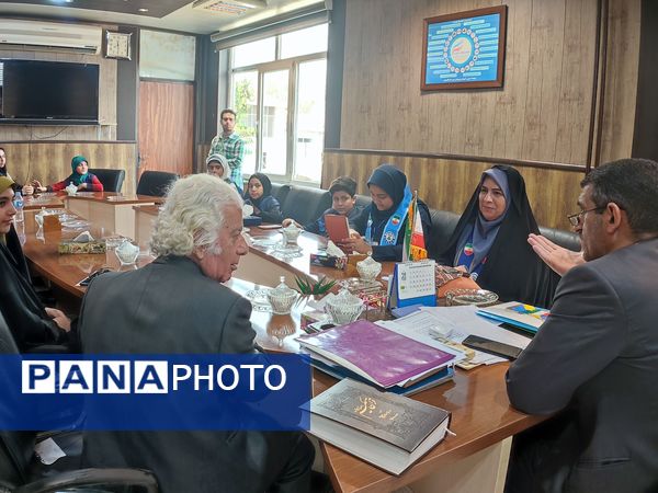 تقدیر از دانش آموز خبرنگاران پانا در قائمشهر