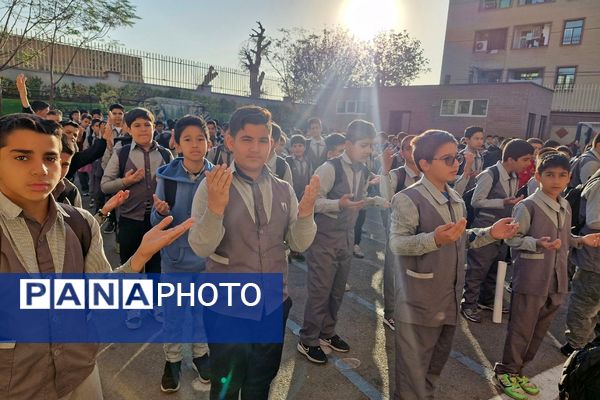 مراسم بزرگداشت خیر مدرسه ساز در دبستان بانو ابوالوفا ناحیه دو شهرری 