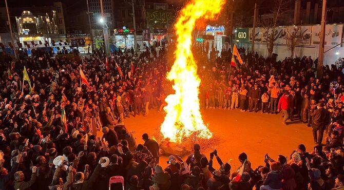 پرچم اسرائیل و امریکا هیزم چهارشنبه سوری امسال شد