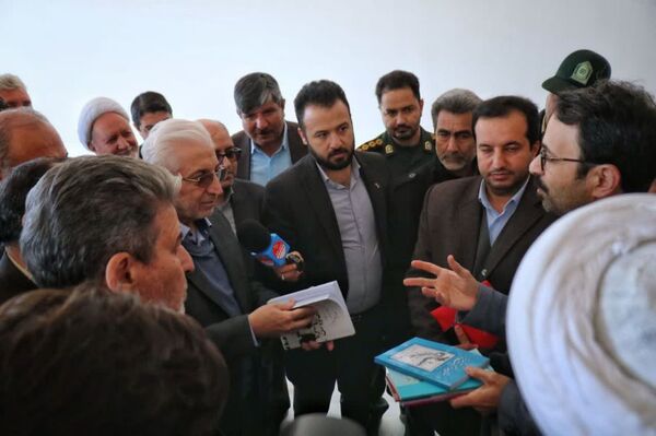 بازید استاندار از روند احداث کتابخانه شهر سنخواست