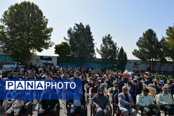 برگزاری جشن شکوفه‌های کلاس اولی دربهارستان‌دو