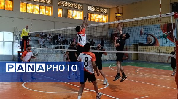 افتتاحیه مسابقات والیبال به‌مناسبت دهه مبارک فجر در نیشابور