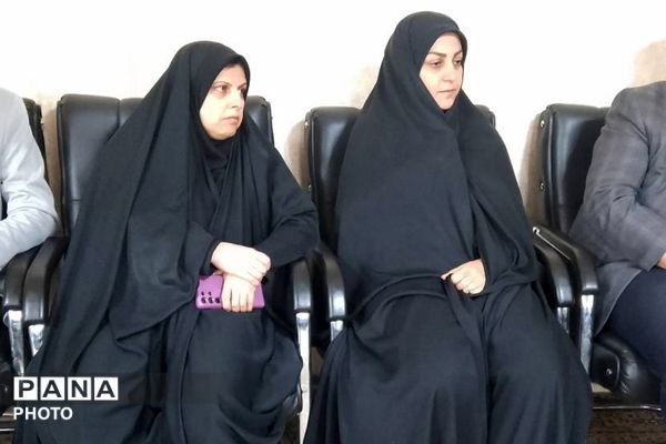 دیدار معاونین پرورشی، مربیان تربیتی و مشاورین منطقه با امام جمعه باقرشهر و کهریزک 