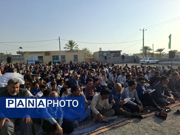 جشن پرشور دهه فجر انقلاب اسلامی در محله ولی عصر سندرک 