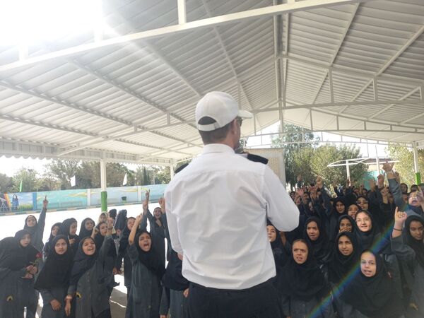 گرامیداشت هفته نیروی انتظامی در دبستان فرهنگ فرازمند