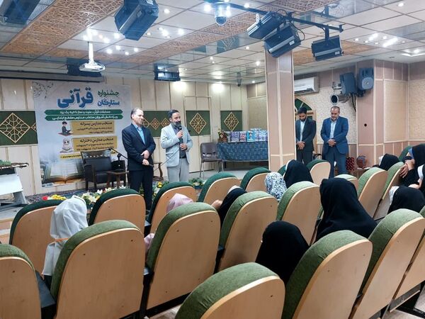 جشنواره ستارگان قرآنی در امامزاده سیدجعفر محمد یزد