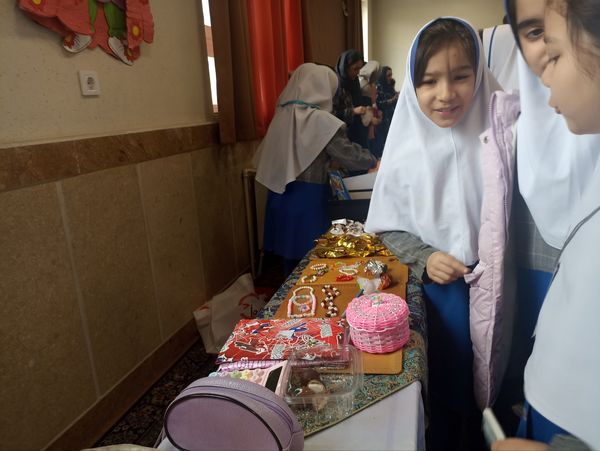 بازارچه در دبستان کبری سرشته 