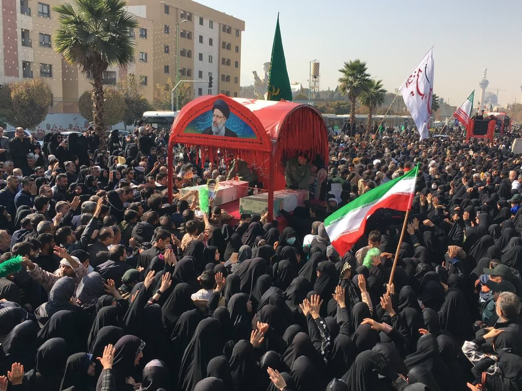 اجتماع بزرگ عزاداران حضرت زهرا(س) همزمان با تشییع شهیدان گمنام دفاع مقدس