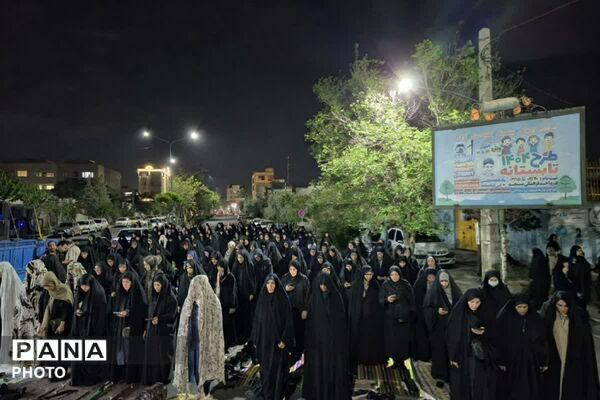 شکوه اقتدار؛ اقامه نماز استغاثه در راهپیمایی شبانه فاز۲ اندیشه 
