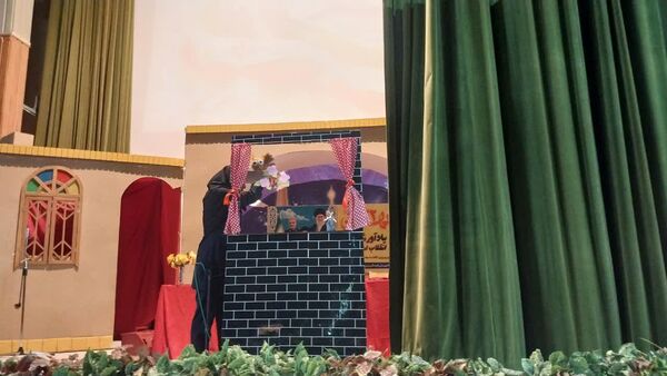 مراسم جشن نیمه شعبان توسط هنرجویان هنرستان فاطمه الزهرا (س)