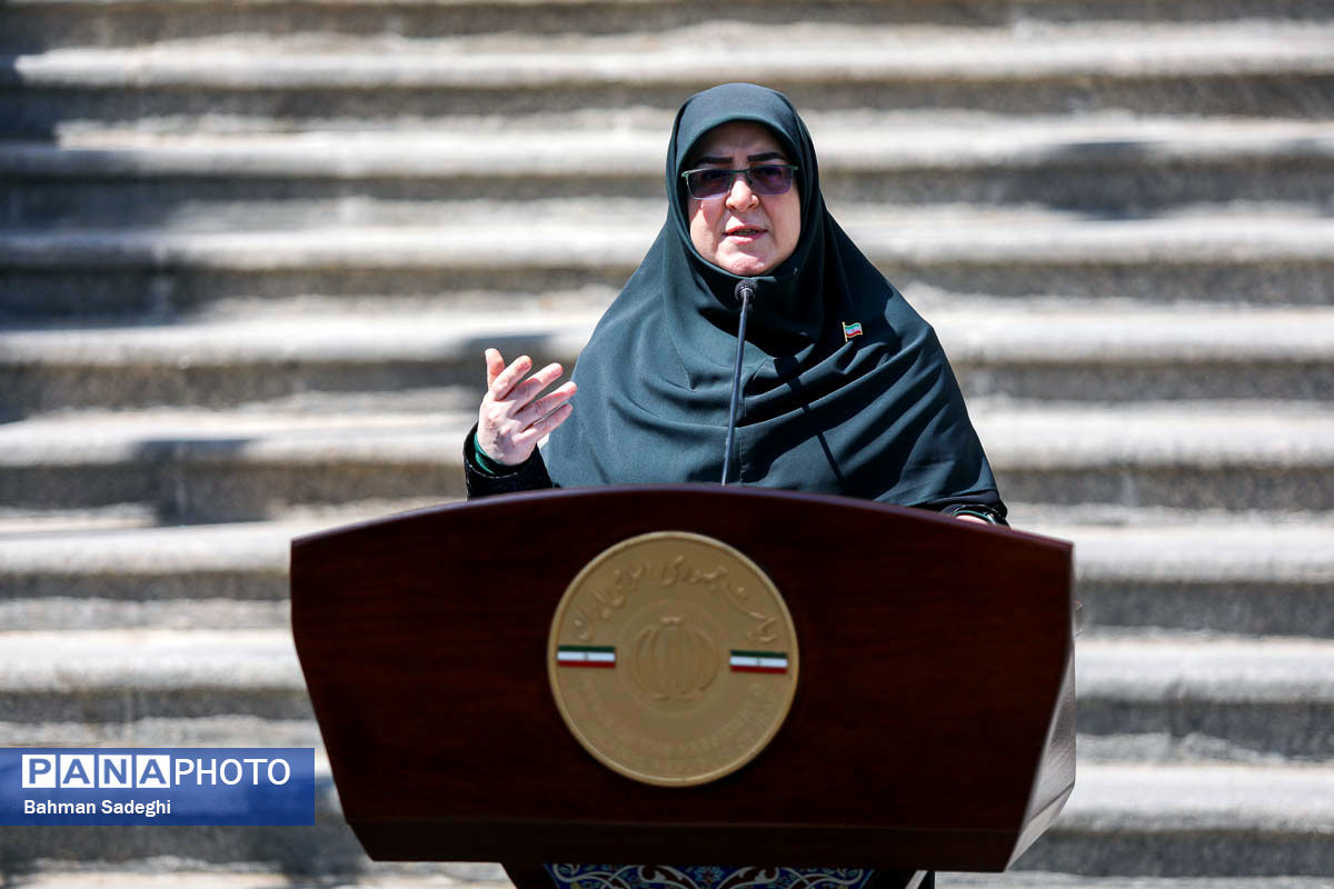 گزارش عراقچی از مذاکره با سه کشور اروپایی در جلسه هیات دولت / موضوع رفع فیلترینگ همچنان در دستور کار دولت است